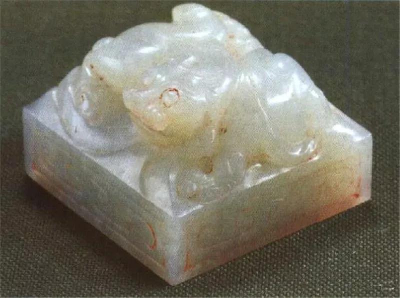 汉代玉的主要特征是什么,汉代玉打孔特点