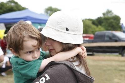 孩子胆小怎么办教学视频,孩子胆小怎么办教你一招解决