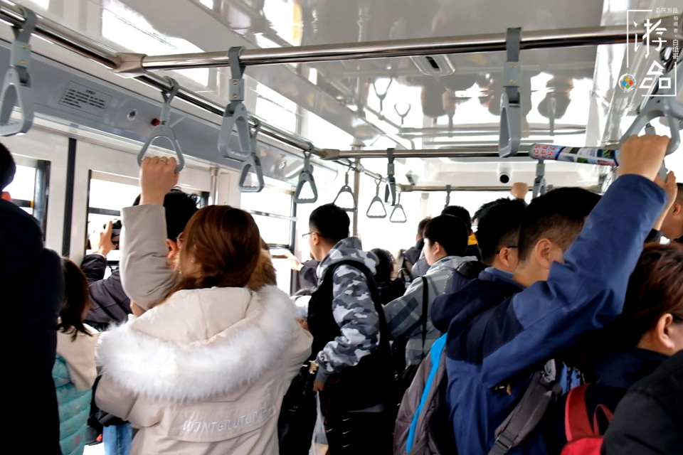 重庆人的长江索道回来了，轿厢回归最初的模样，工作日只要1块8