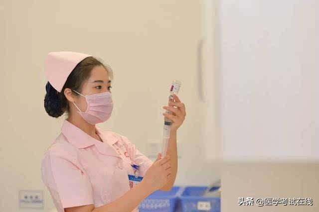 护师考过后涨多少工资,报考护师要工资流水一年还是半年