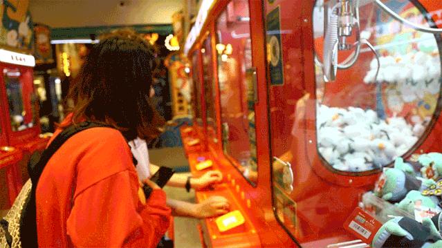 广州正版夹娃娃,抓正版迪士尼娃娃的店在哪里