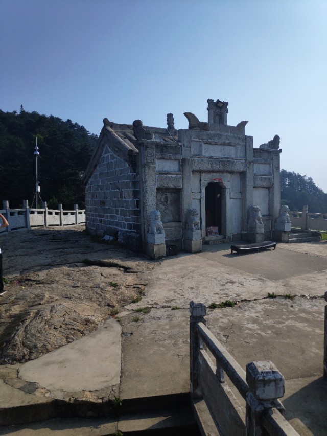 蕲春仙人台近日发生车祸,蕲春仙人台海拔