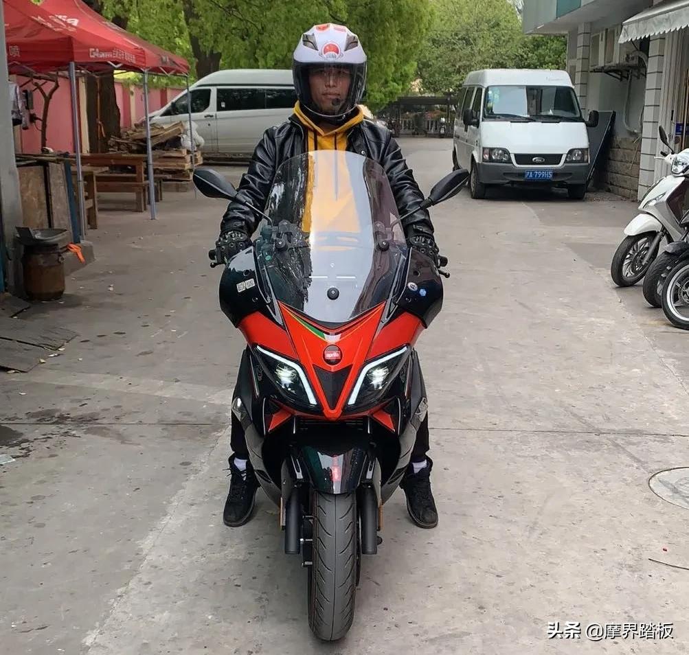 阿普利亚sr250动力差,阿普利亚SR250GT测评