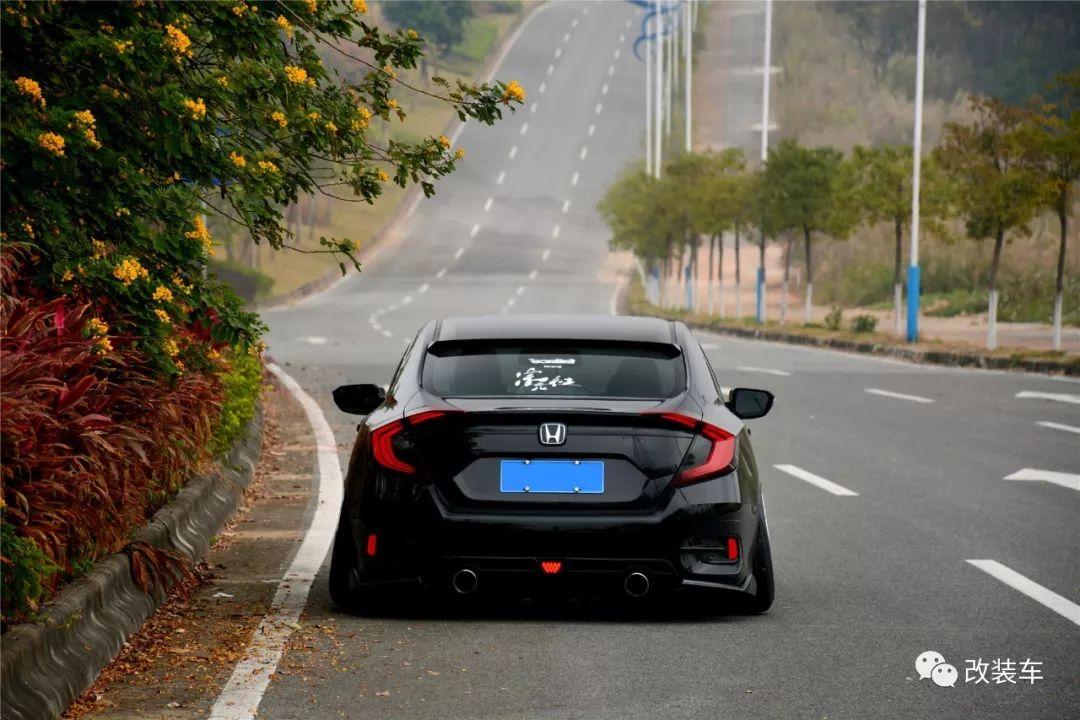 我不再是秒天秒地的10代思域,而是不务正业的手动玩家!