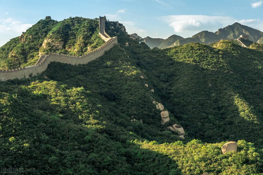 她因太美而遭到排挤,她因太美一夜爆红