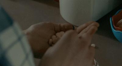 饱受争议的柏林电影节获奖影片，未成年少女堕胎日记，揪心到不忍