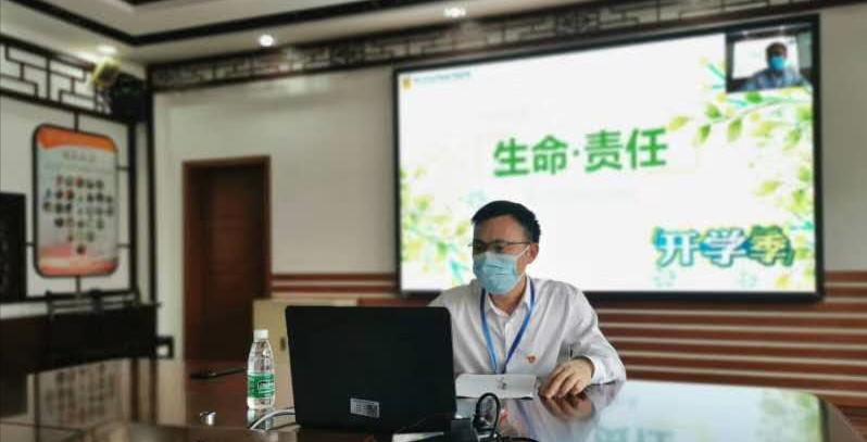 现场直击开学的视频,直击全国多地中小学开学