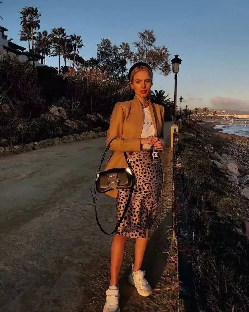 明星街拍包包香奈儿经典款,盘点街头出镜率最高的10款包包