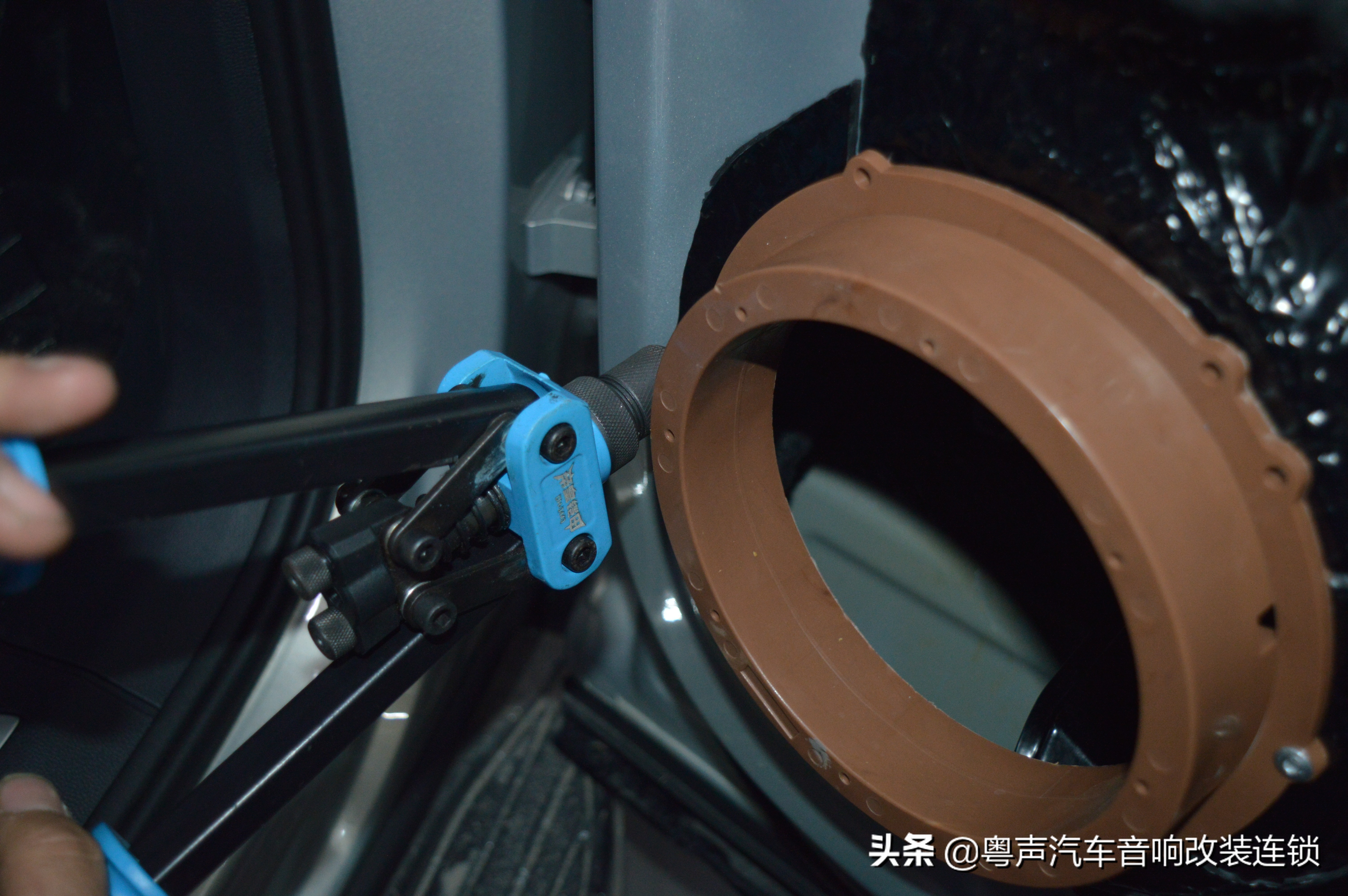 途昂380豪华怎么提升音响音质,大众途昂音响怎样改