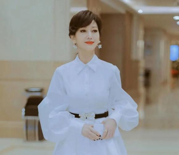 冻龄妈妈和儿子视频,冻龄妈妈和儿子酷似情侣