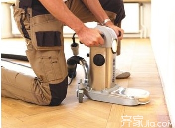 旧地板翻新一般多少钱一平,旧地板翻新最好最实惠方法