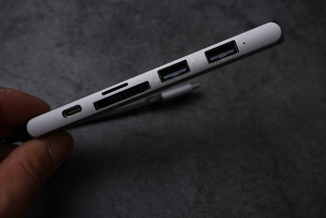 买了macbookair还要买啥,苹果macbookpro哪一款扩展坞好用