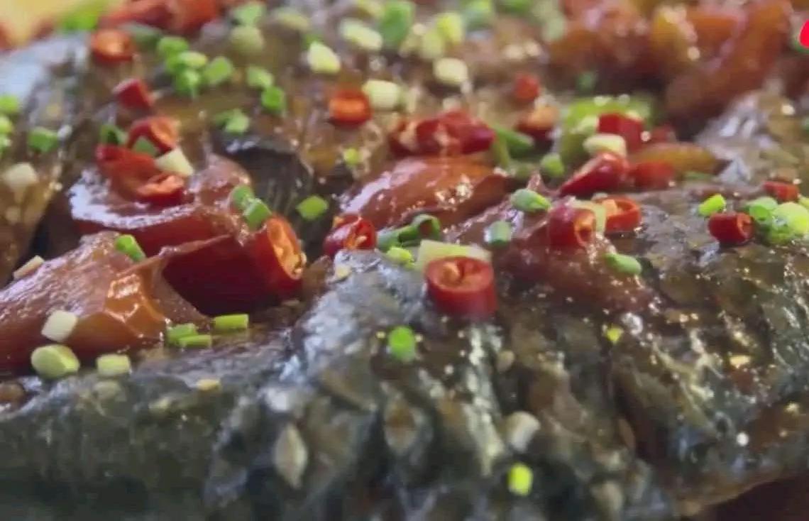 酒鬼炖鱼最正宗的做法,大厨用啤酒炖鱼