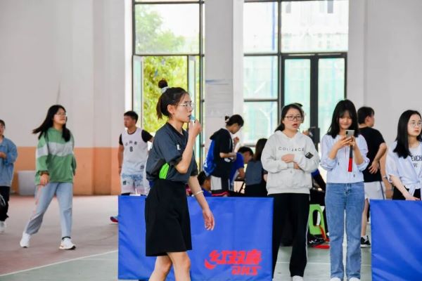 运动会圆满结束运动不止步,运动会闭幕但人生不落幕