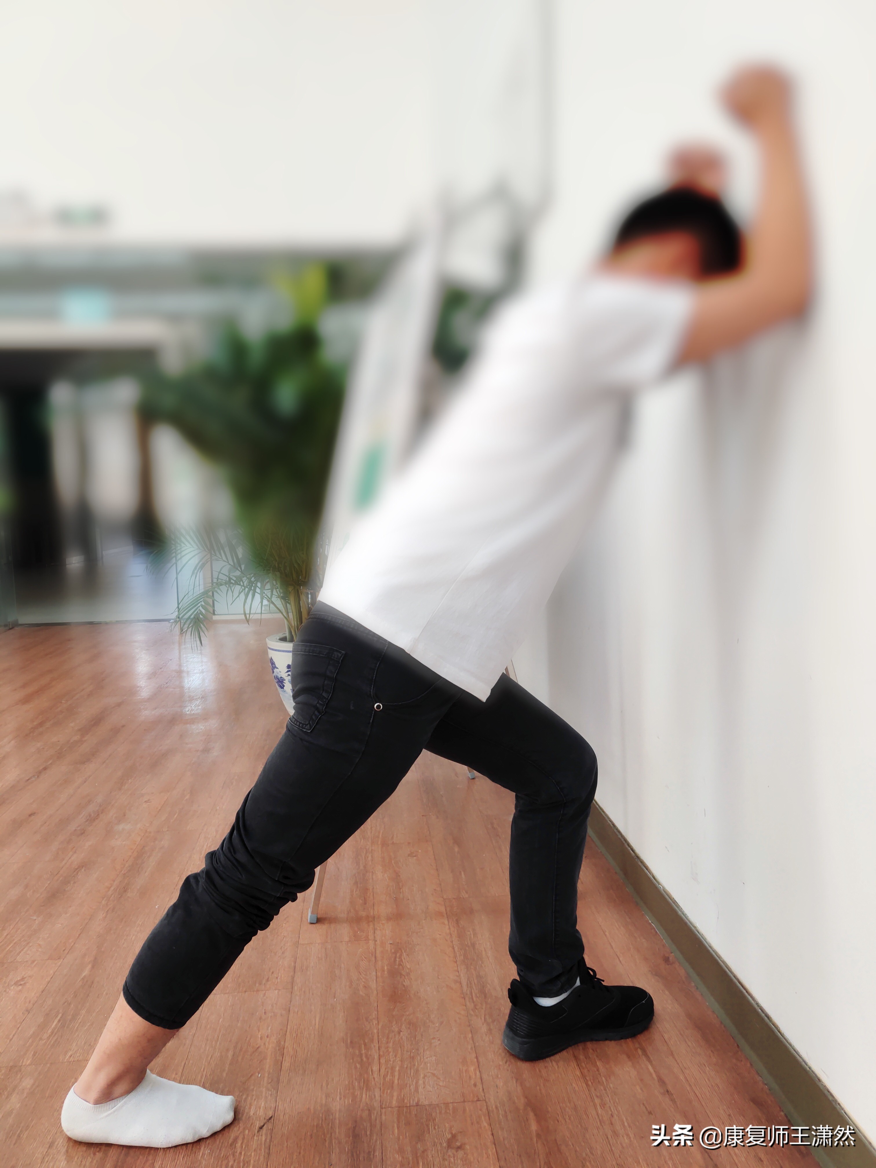 锻炼后脚底板筋疼,锻炼后脚底板痛是什么原因