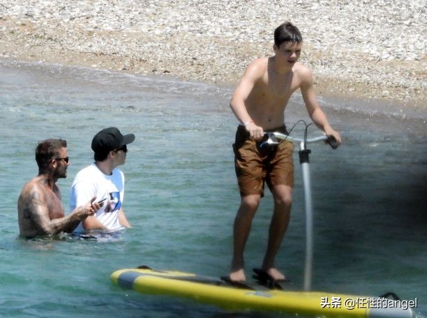 大卫贝克汉姆在英国多受欢迎,大卫贝克汉姆小时照