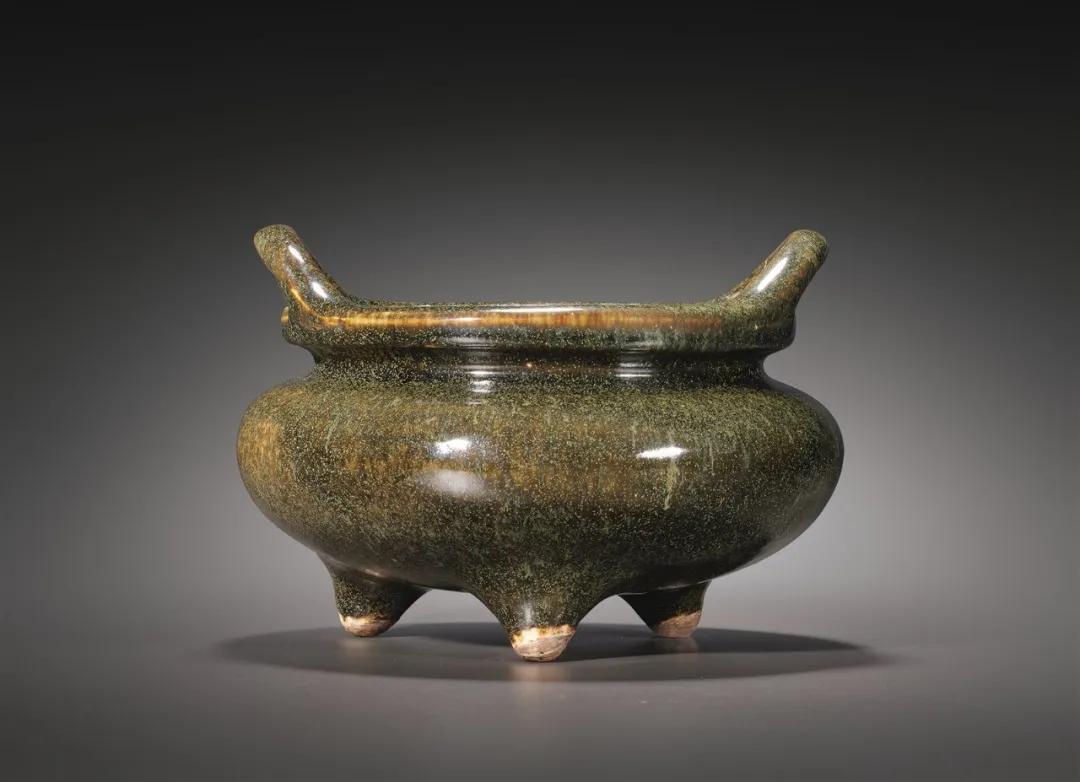 2024春拍晚清瓷器成交记录,2021中国艺术品明清瓷器成交前十