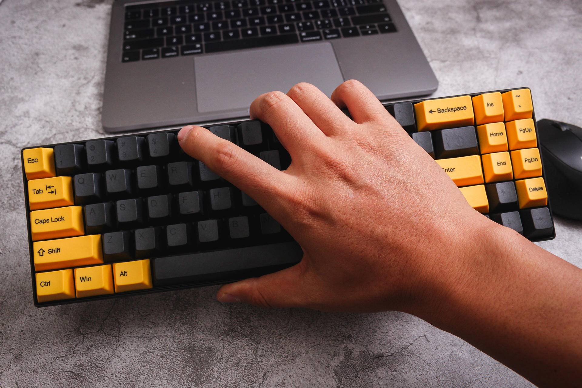 高斯机械rgb键盘测评,高斯alt71双模迷你机械键盘