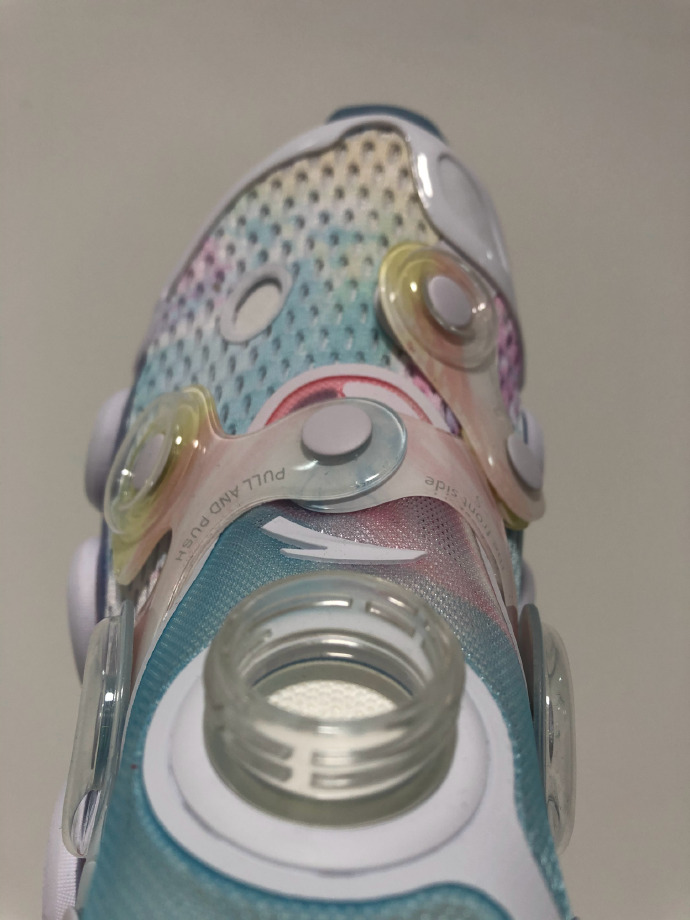 你没见过的安踏！走秀款曝光：中底霸气，系带方式新奇，霸气侧漏