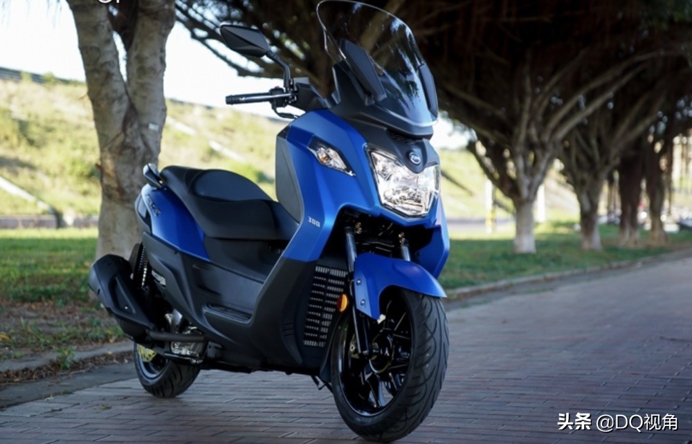 三阳joymaxz300plus对比升仕350,三阳joymaxz300踏板车