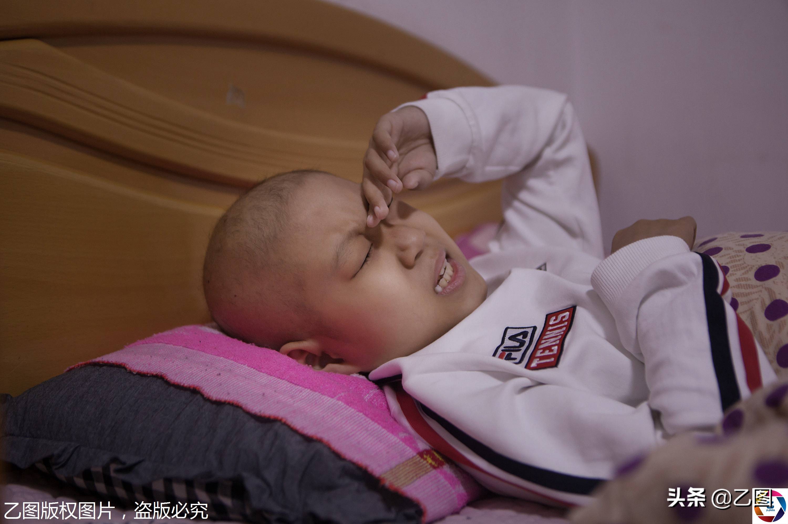 沈阳男童跳街舞视频,13岁男孩跳街舞获得冠军