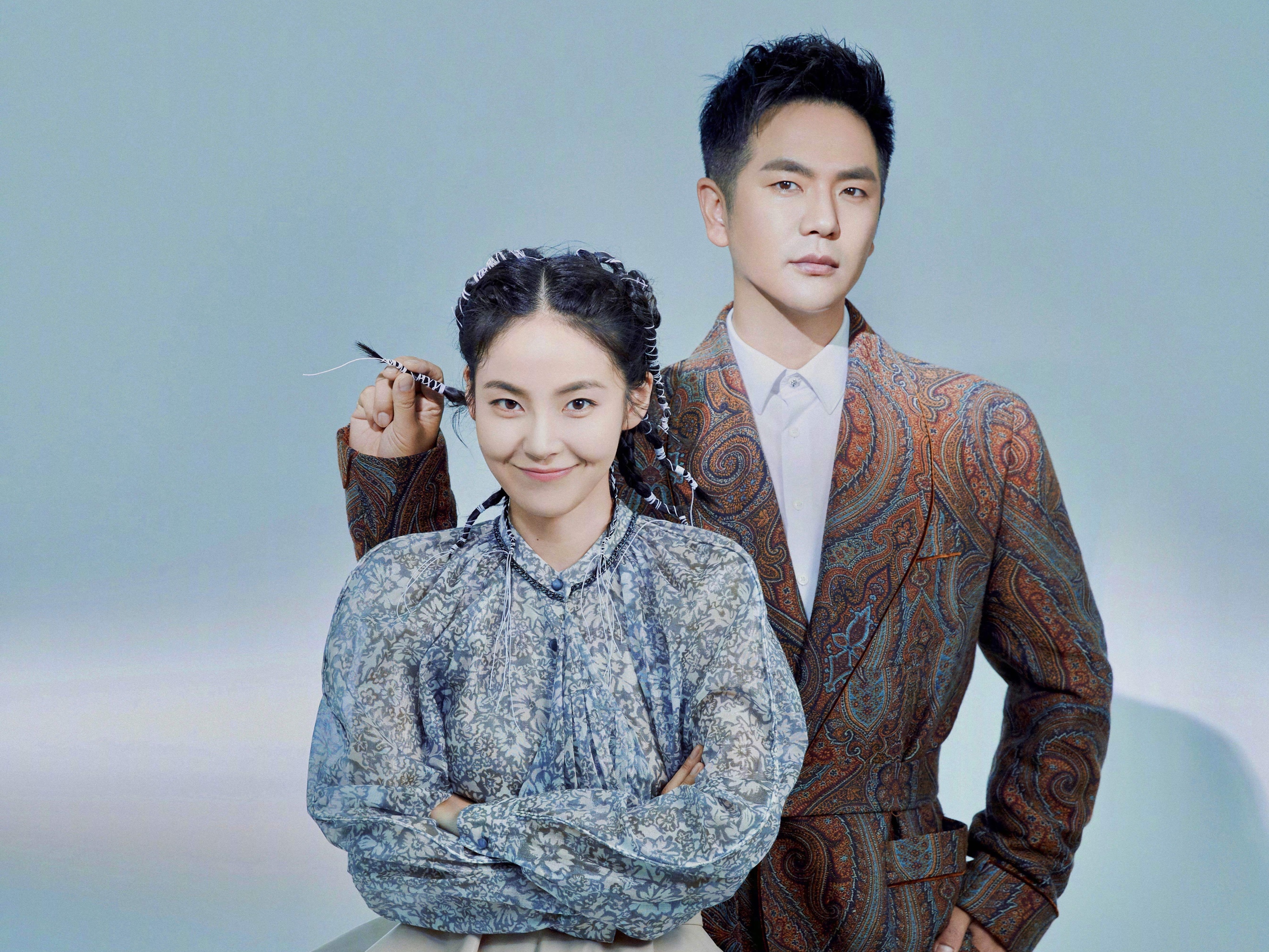 王鸥和她都是单亲，1个仅自己出镜，1个却带着“温太医”和准继父