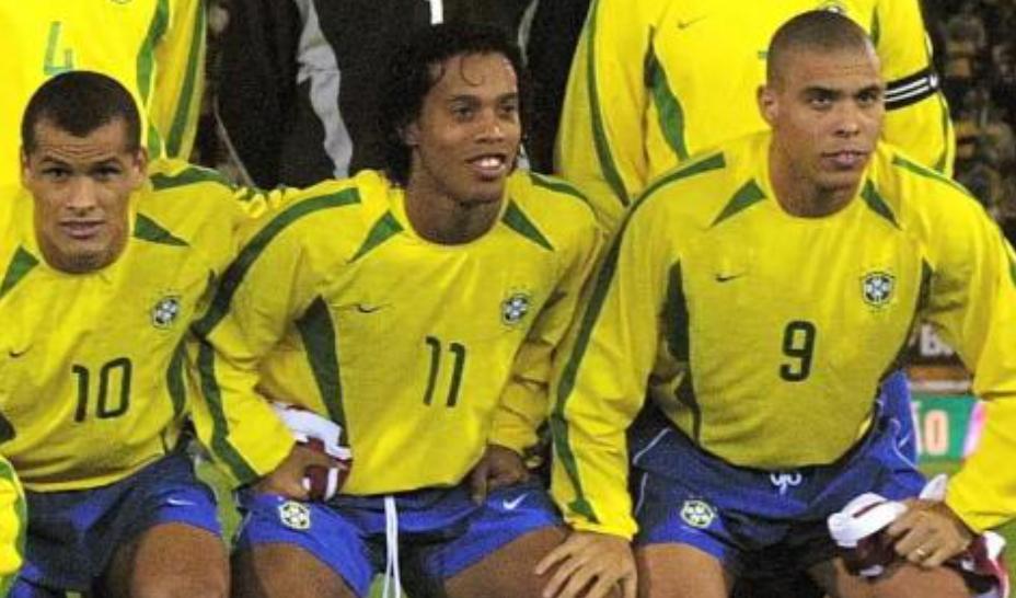 巴西足球史上最伟大的十大巨星,巴西的两位足球明星是谁