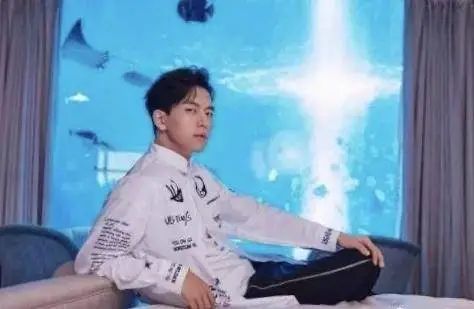 上九天揽月,下五洋捉鳖。看二孩老父亲如何带全家打卡亚特兰蒂斯