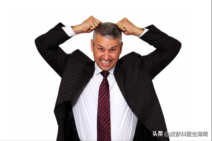 脱发掉头发怎么回事,掉头发是什么原因引起的脱发