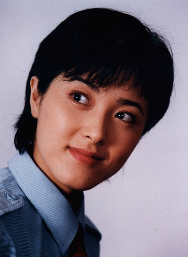 曾黎美貌刘烨,曾黎年轻时的颜值秦海璐评价