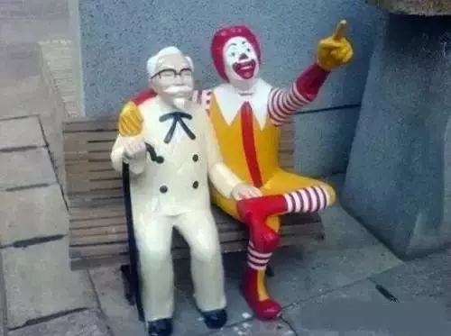 中国留学生被老师逼疯,中国学生把外国教授逼疯