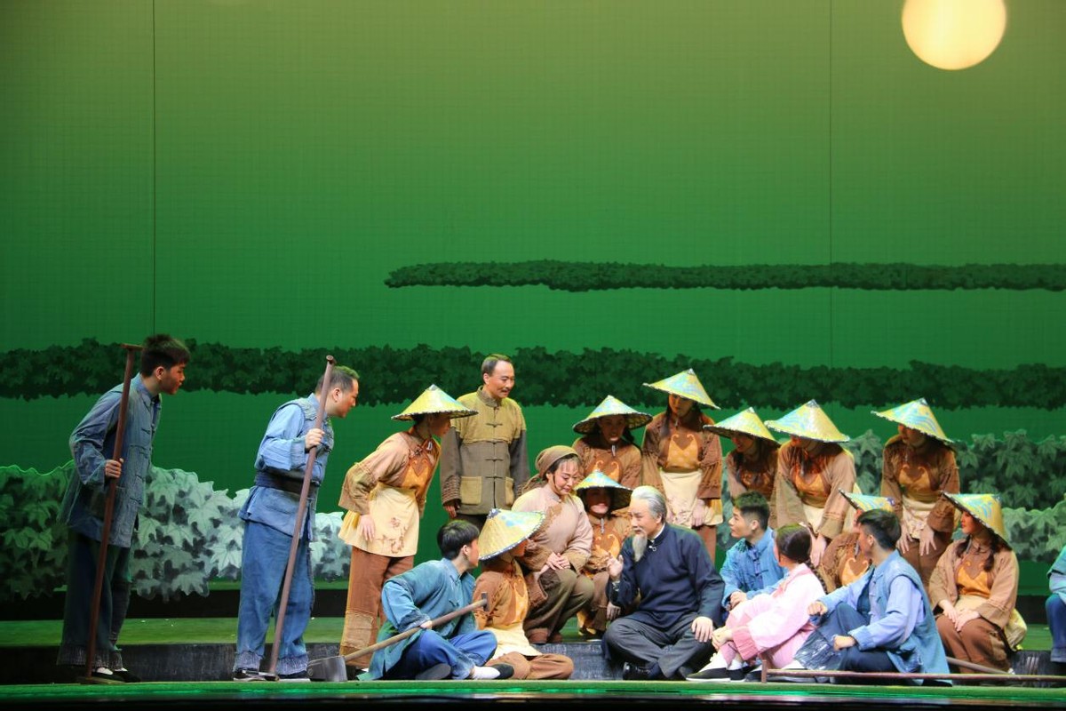 废灶兴垦，情系百年——锡剧《大先生》在江苏大丰首演获盛赞