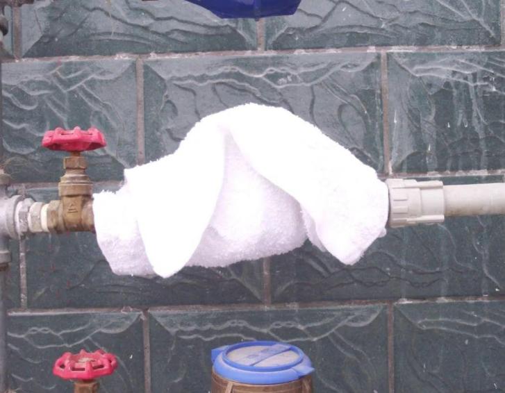 冬天pvc水管冻裂解决办法,冬天室外pvc水管如何防冻