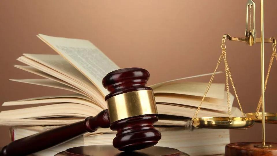 碰瓷的受伤或死亡司机免责,碰瓷失败当场死亡算谁的责任