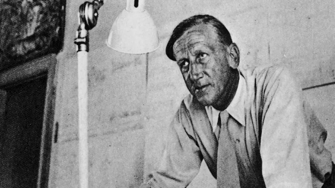 CarlHansen主理人的家：他买了一座古堡放丹麦现代设计家具