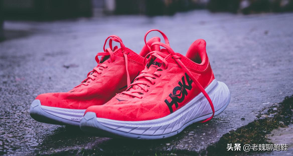 只有鞋底的跑鞋,只有中底的鞋