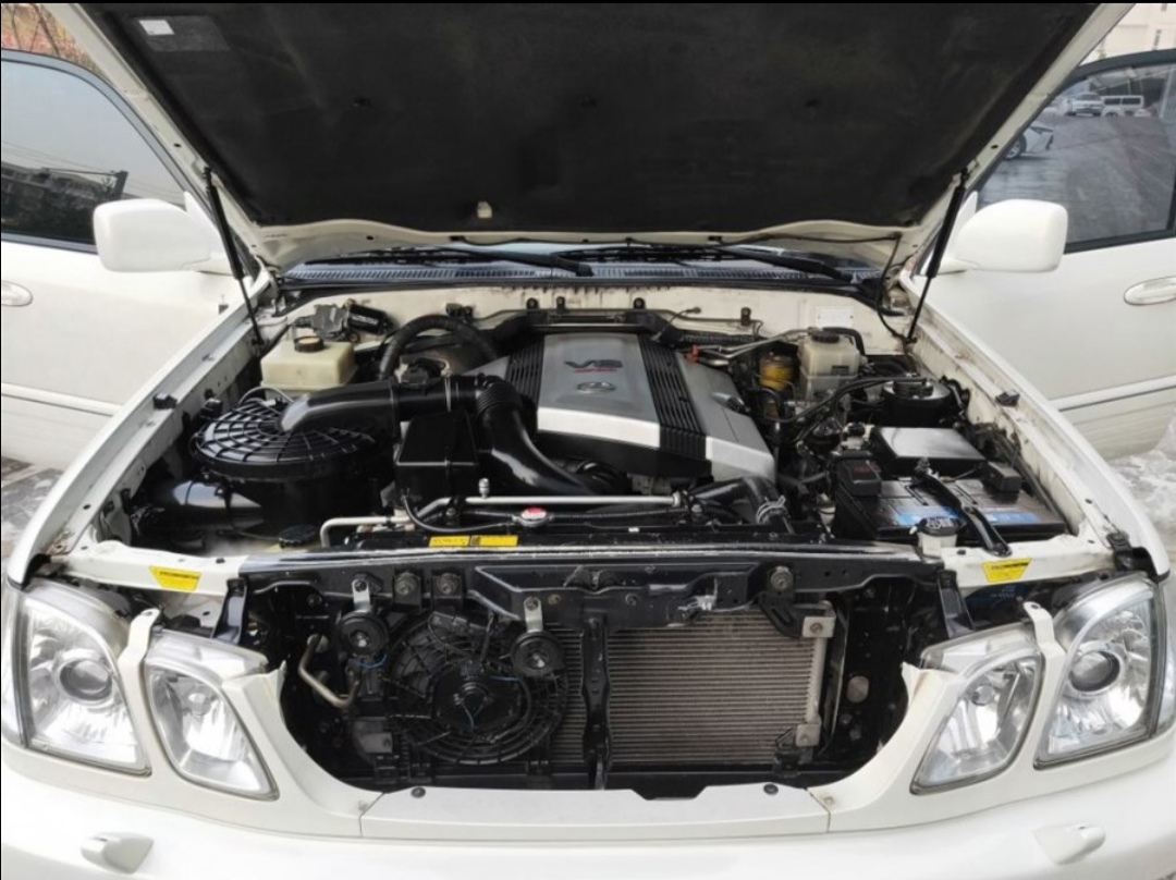 丰田陆巡对比沃尔沃xc60,丰田陆巡和雷克萨斯570哪个好