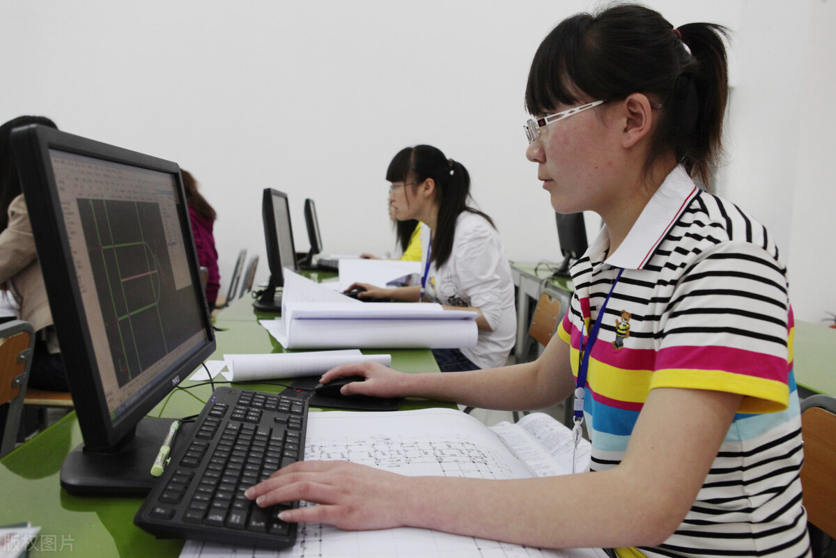 什么是工程造价？大学报考和新人转行值不值？造价前景又怎么样？