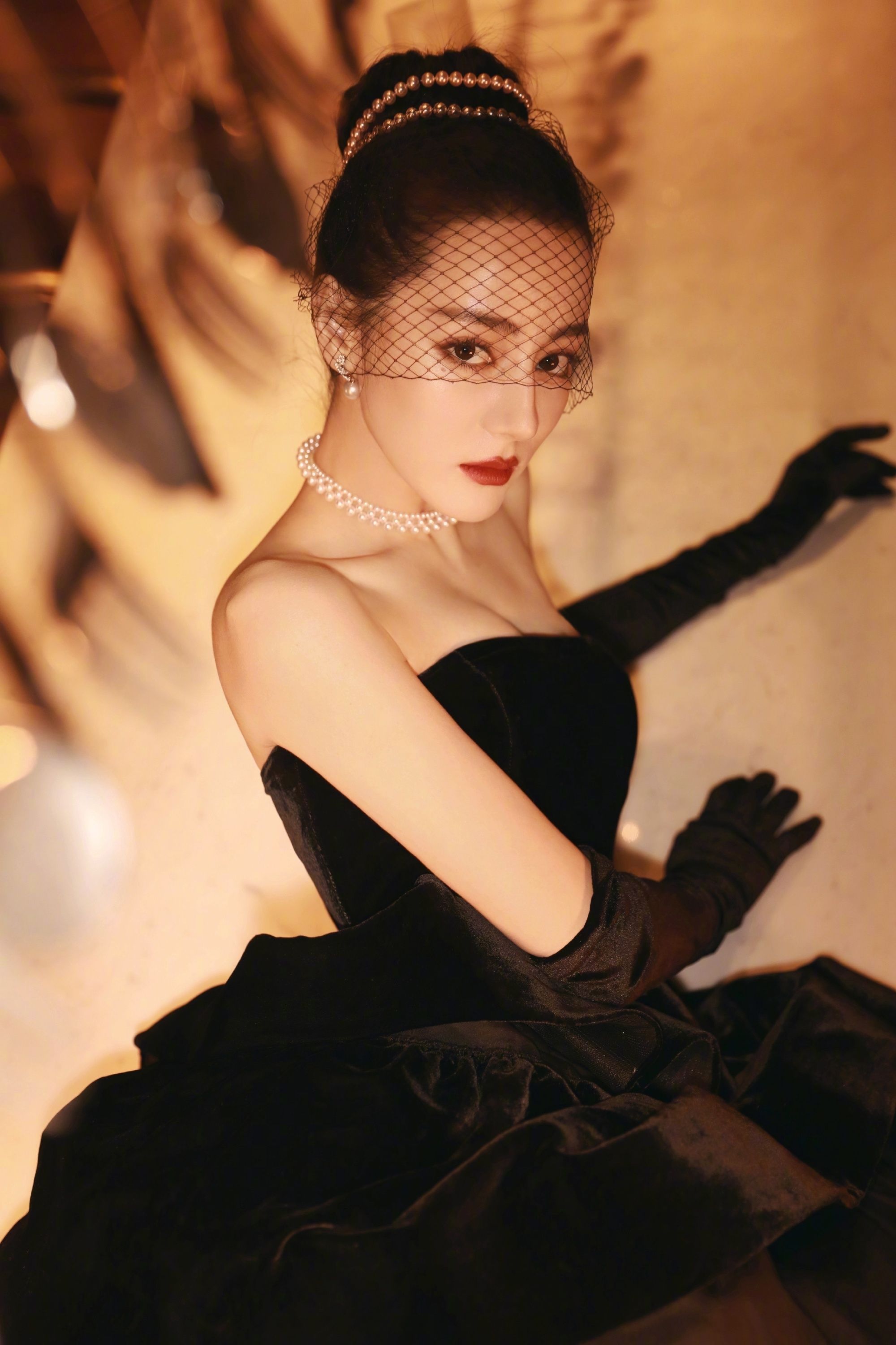 为什么清华美院热衷于眯眯眼,央视评清华大学美院眯眯眼