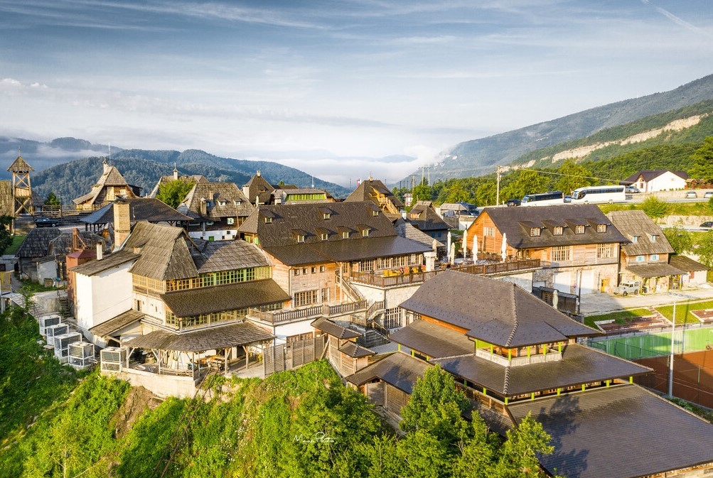 免隔离免签国家旅游推荐,免签国家白本护照直接去