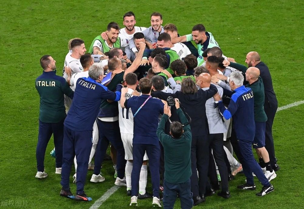 英超狼队赞助商,英超狼队对谢菲联足球直播