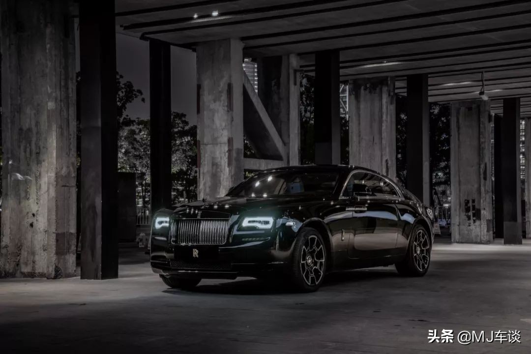 亲身体验劳斯莱斯，300多万的豪华堡垒开起来是什么感觉？