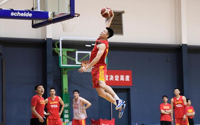 未来内线霸主加盟浙江金租！18岁旅美归来潜力远超周琦和张镇麟