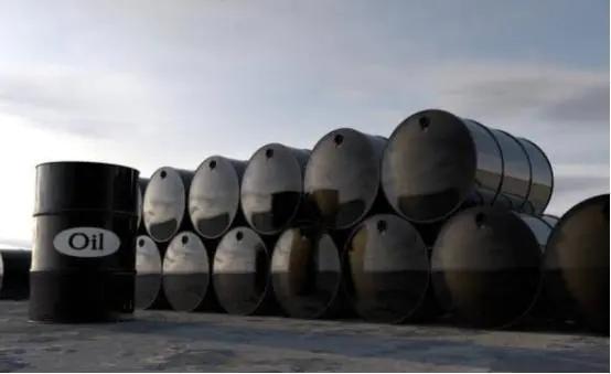 敬中国是条汉子!伊朗石油“跳楼”大甩卖!除了中国无人敢买