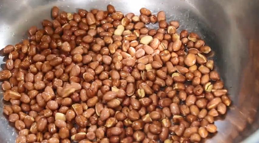 油炸花生米炸得糊了怎么办,为什么油炸花生米凉了更脆