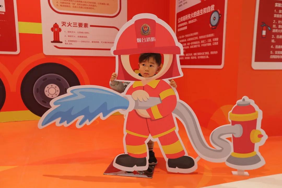 综合体换装“救援橙”！“橙色力量”消防街区邀你一起来打卡！