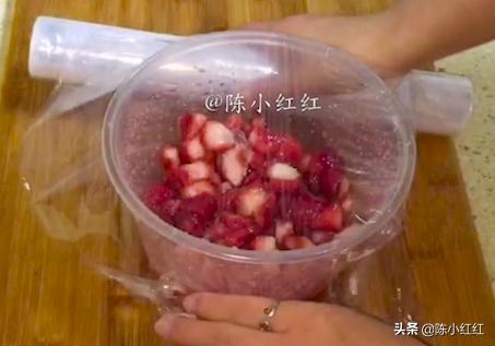 自己在家做草莓酱的方法,怎么做草莓酱又简单又好吃