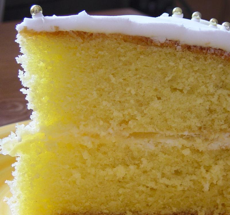 发霉的蛋糕将霉的地方去掉能吃吗,发霉的蛋糕可以做什么