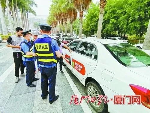 网约车内贴广告屏违法吗,网约车车内贴广告