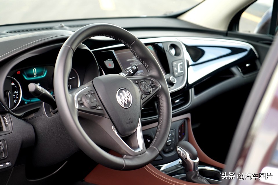 落地15万左右的suv别克昂科威,试别克gl8es陆尊豪华型